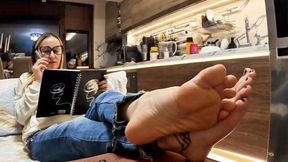 Mistress’s Feet: Your Place Is Below