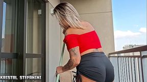 Patr&atilde_o paga hora extra, comendo o c&uacute_ da empregada