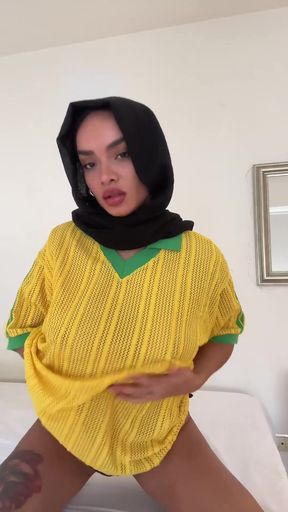 Hottie Big tits Angel hott