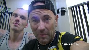 tu as un,e bite enorme qui ne rentrera pas dans mon cul