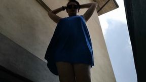 Upskirt pee in a outdoor public place