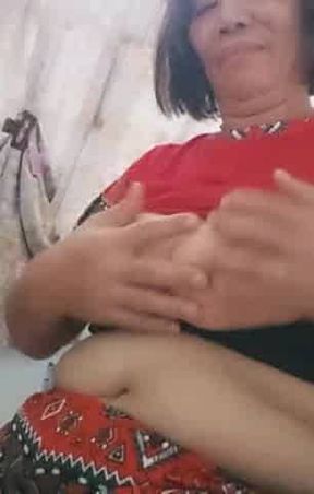 Pinay granny exposed