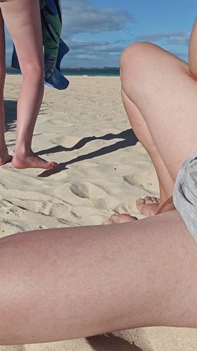 Very risky blowjob in public beach   Clip 1