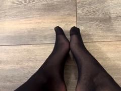 Linsey Dawn solo foot fetish