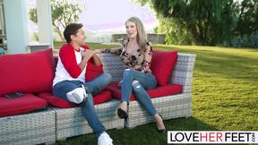 ”Feet Goddess Gigi Dior Fucked Outdoors After Feet Worshipping”