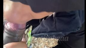 deixando o cara mama gostoso meu pau