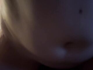 Парень кончил первым, но на помощь приходят его пальцы и вибратор, трахаемся раком-ДОМАШНЕЕ ПОРНО