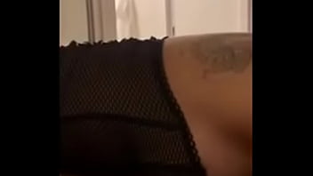 Loira brasileira quebra tudo