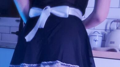 French maid cosplay wiggles bum and shows everything soapy for master