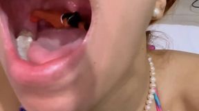 Samira devours her slave in her room wearing a cute bikini