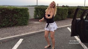 m exhibant sur differentes aires de repos en partant en vacances voici une ...