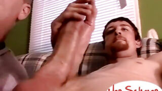 Nuori teini homopari nauttii isosta kullista suuseksiä ja anaalin jyskytystä