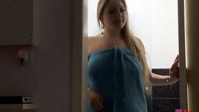 mulher tomando banho e motorista espionando e no final acabou transando com a patroa