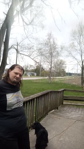 Little wulfy dances And sings