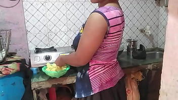 Devar Ne Bhabhi Ko Kitchen Me Choda Khana Banate Hue With Hindi Audio