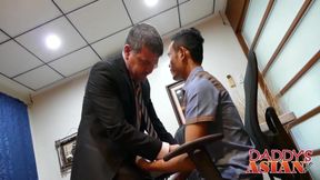 Asian skinny twink cannot believe how good he drills his ass