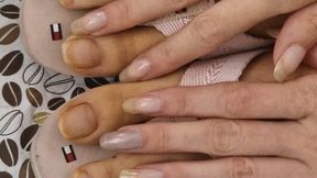 Painting the natural nails red