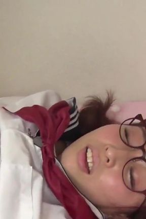 A college girl got masturbated