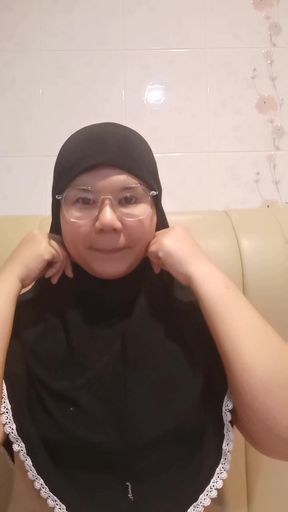 Hijab stepmother video calls with an affair