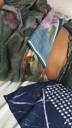 Nattukattai Tamil Aunty on Bed