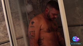 sexy bbw bambi beauty gives a wet blowjob in the shower