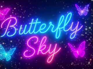 That babe can't live out of to jack off it