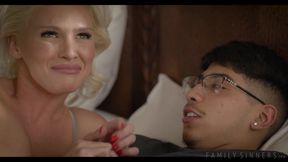 Blonde stepmom Charlie Phoenix wonderful xxx scene