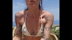 Come smoke with me on holiday!