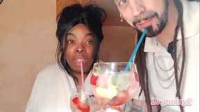 DR PUSSY2 - Angolana convidou o amigo do marido para lhe fazer companhia e olha o que aconteceu na aus&ecirc_ncia do corno outra vez