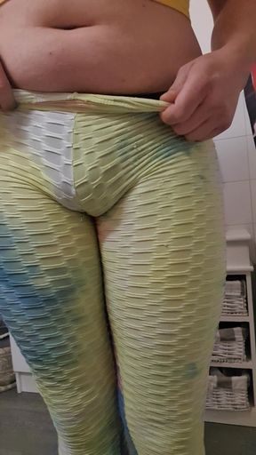 Masturbating whit a vibrator