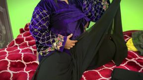 Arab Muslim Girl From Tinder She Want Fuck From Fan Guy, Then He Fuck Her Tight Pussy After She Naked