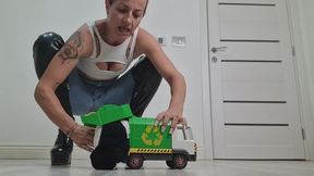 TEDDY WATCHES HIS DUMP TRUCK GET DESTROYED – BOOTY BOUNCING, HEEL STOMPING & PEE FINALE