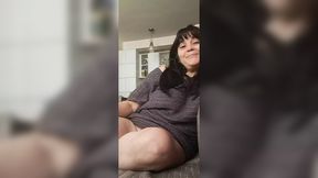 Neighbor-craving wife flaunting her pucker to get ravished