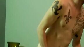 Tatted amateur stuffs his shaft inside his gay lover