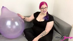 Big balloon-loving goth MILF sucks and bounces on