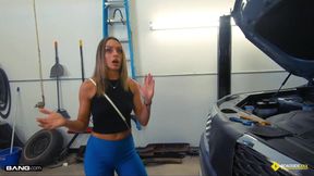 Sean Lawless bangs hot mom in the car to get her car back