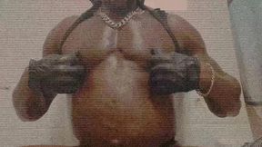 glitchy big pec nippleplay