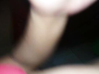 RICO PORNO CASERO DE PIE EN EL BAÑO