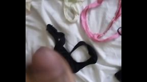 escojiendo la tanga para cojerme a la cunada