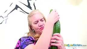 Solo With Classic Cucumber Sextoy