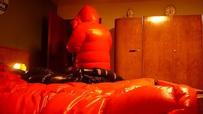 combi parkasite et grosse doudounes en superposition