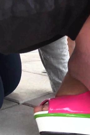 Outdoor shoe cleaning