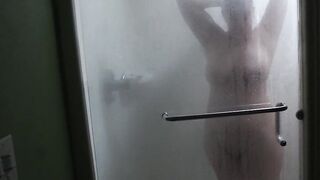 Nerdy White Milf Takes Quick Shower at the Hotel