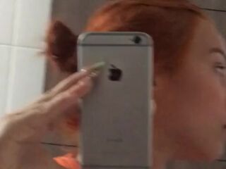 HOT FRIEND RECORDS HERSELF IN THE BATHROOM OF HER HOUSE SHOWING HER TITS