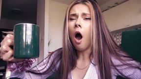 Natural yawning and coffe mp4 FULL HD