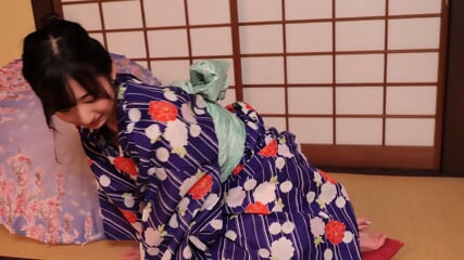 Marina Yakuno  MBR-BN056 Bathhouse Beauty