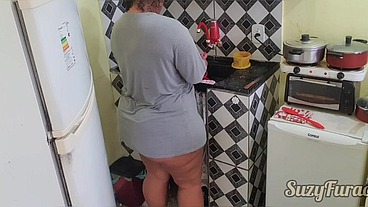 Comendo ebony bbw na cozinha