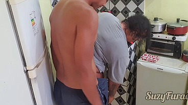 Comendo ebony bbw na cozinha