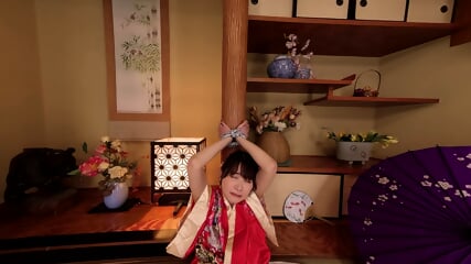 Nipple peek in VIP hot spring - Shizuka (1)