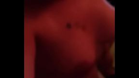 Rainha do leitinho Rafaela Belucci sendo mamada pelo seu cliente Bahiano